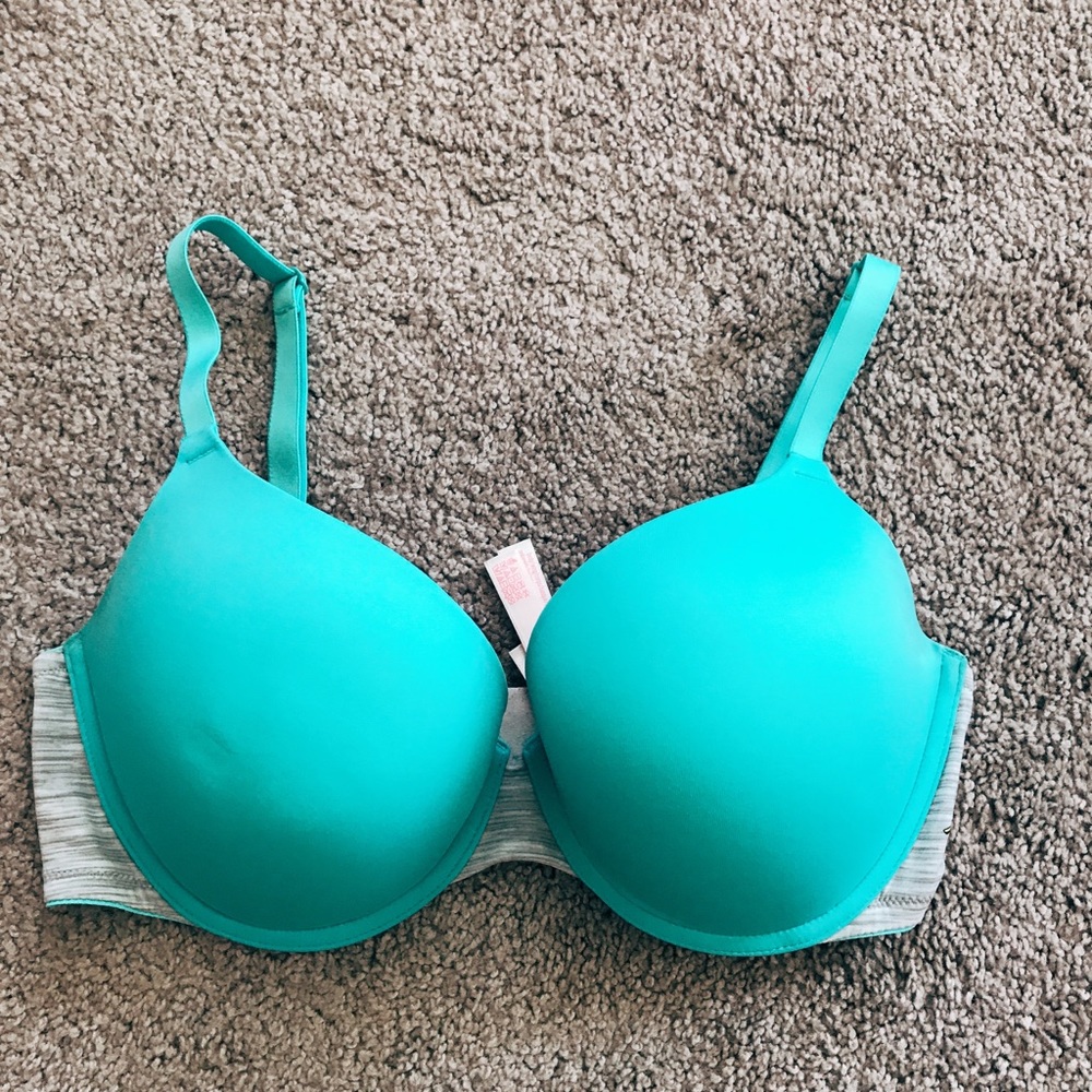 Victoria’s Secret PINK bra